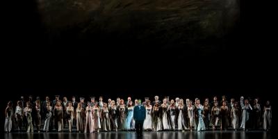 Les Arts obri la temporada amb ‘La dama de piques’ i l’ovació dempeus de més de 1.300 jóvens en la preestrena de l’obra de Txaikovski